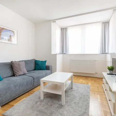 Cozy 3-bedroom In The Heart Of Budapešť