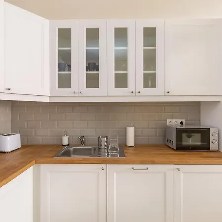 Apartmán Cozy 3-bedroom In The Heart Of