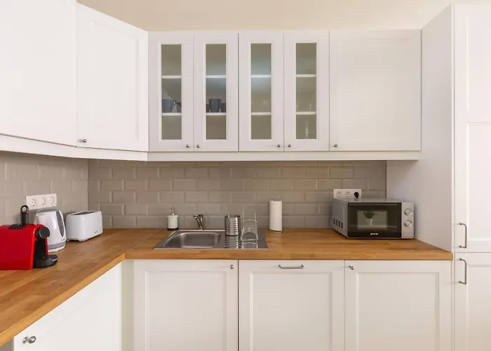 Apartman Cozy 3-bedroom In The Heart Of
