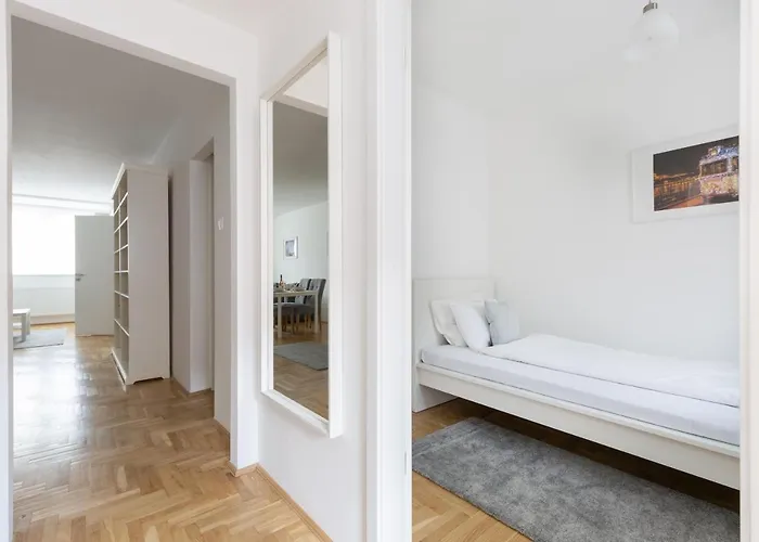 Apartman Cozy 3-bedroom In The Heart Of *